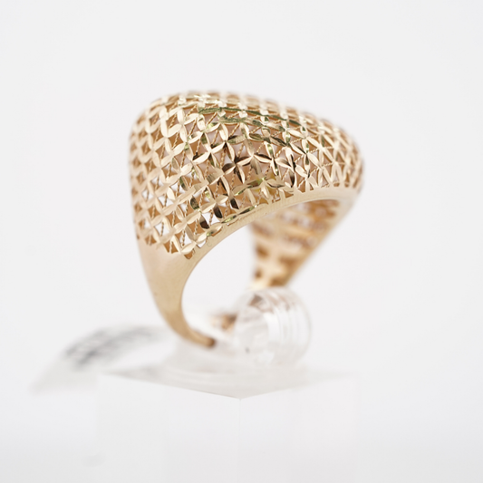 Gold Ring with Patterned Surface