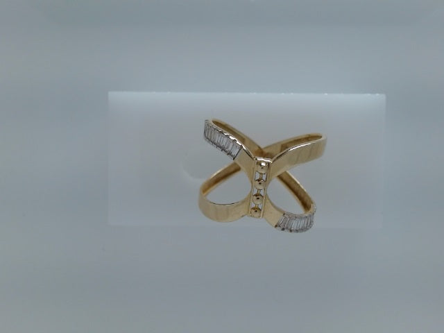 14k Yellow Gold Women's Ring 2.2g
