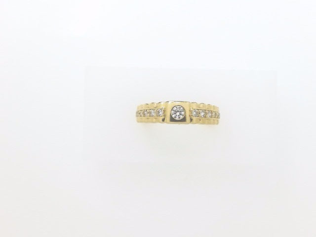 10k Yellow Gold Woman's Ring 2.8g