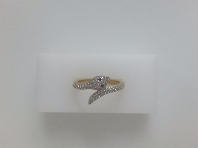 14k Yellow Gold Women's Ring 2.4g