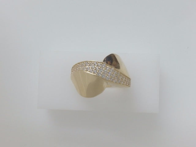 14k Yellow Gold Women's Ring 4.5g