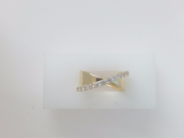 14k Yellow Gold Women's Ring 3.2g