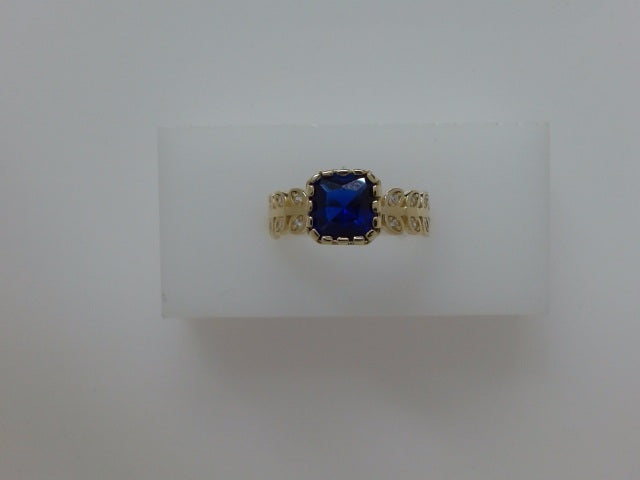 14k Yellow Gold Women's Ring 3.1g