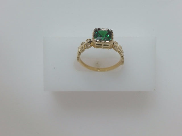 14k Yellow Gold Women's Ring 3.3g