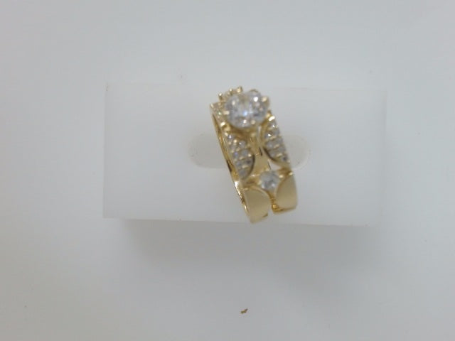 14k Yellow Gold Women's Ring 5.8g