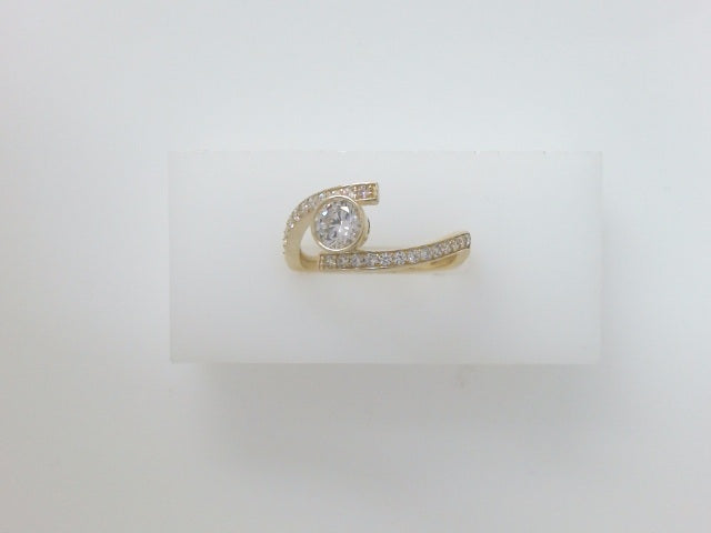 14k Yellow Gold Women's Ring 2.8g