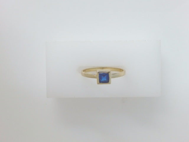 14k Yellow Gold Women's Ring 1.9g