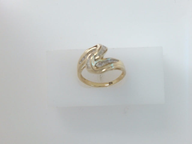 14k Yellow Gold Women's Ring 3.7g