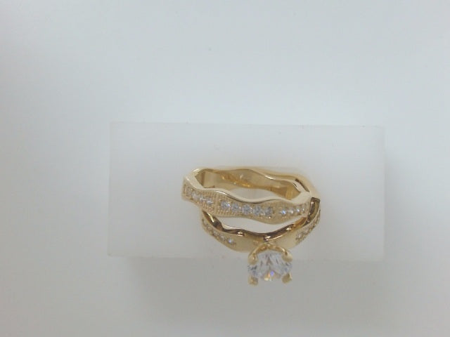 14k Yellow Gold Women's Wedding Ring 7.9g