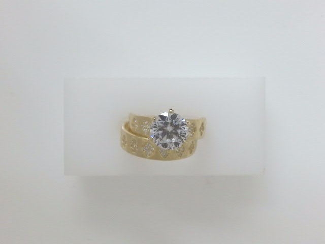 14k Yellow Gold Women's Wedding Ring 4.4g