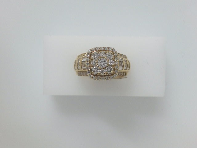 14k Yellow Gold Diamond Women's Wedding Ring 43.2g