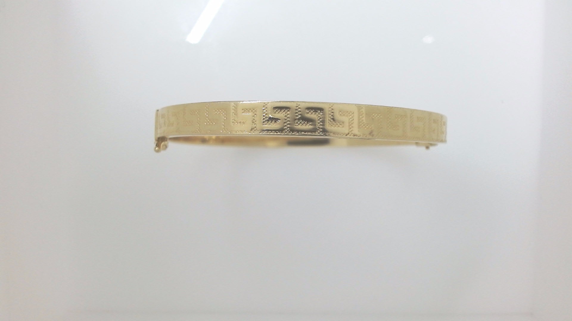 14k Yellow Gold Women's Bangle 9.8g