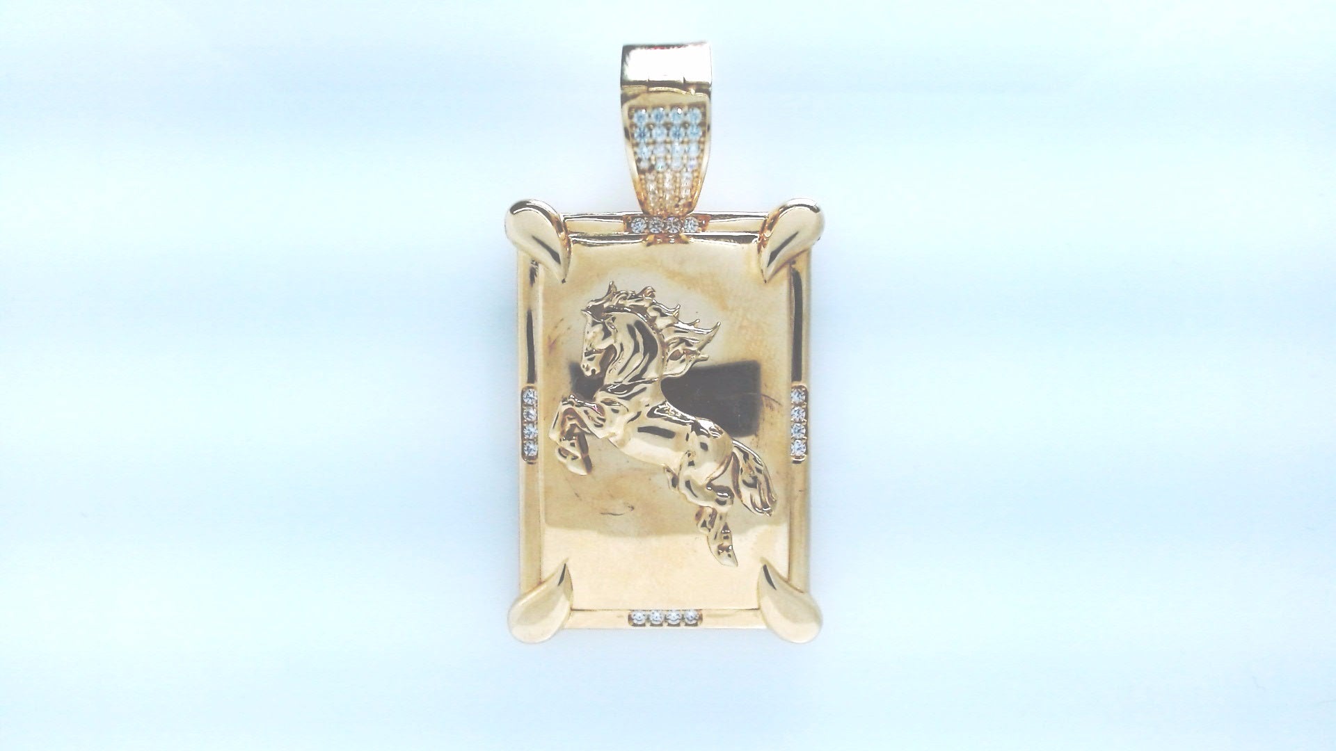 14k Yellow Gold Unisex Pendant 12.6g