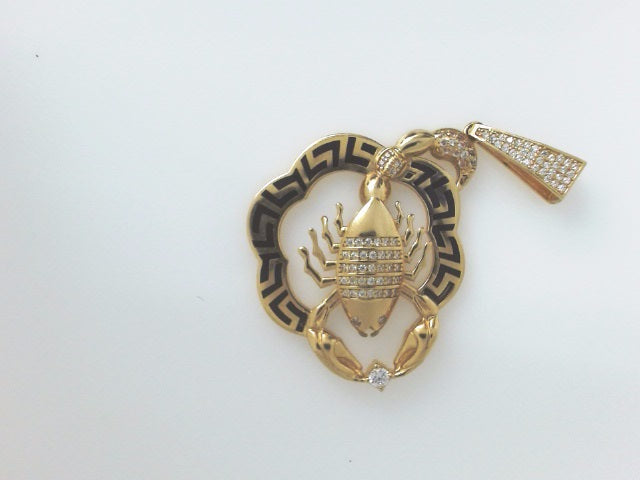 14k Yellow Gold Unisex Pendant 8.1g