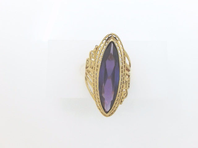 10k Yellow Gold Woman's Ring 5.5g