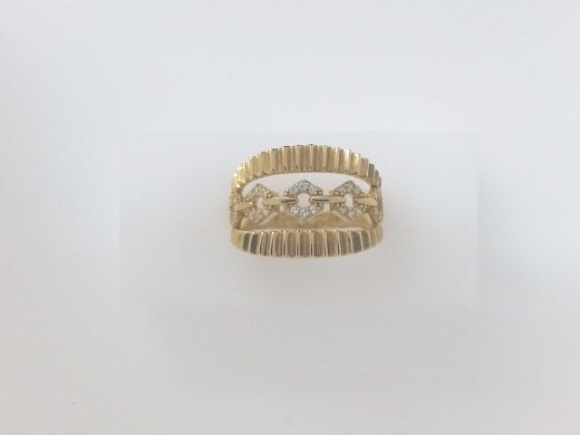 10k Yellow Gold Woman's Ring 3.7g