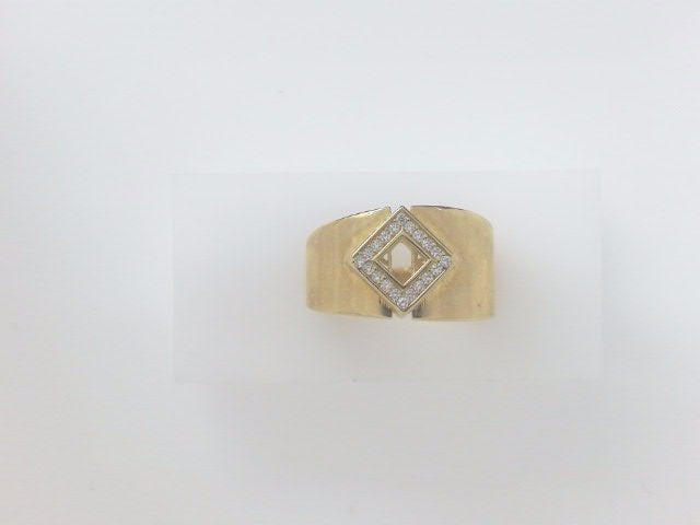 10k Yellow Gold Woman's Ring 3.2g