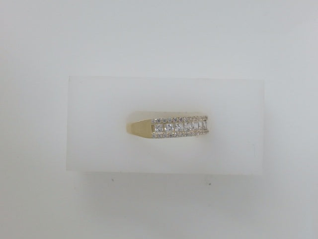 10k Yellow Gold Woman's Ring 2.1g