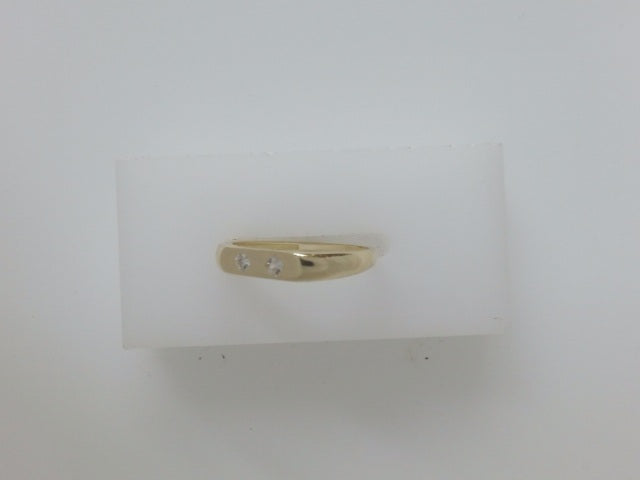 10k Yellow Gold Woman's Ring 1.2g