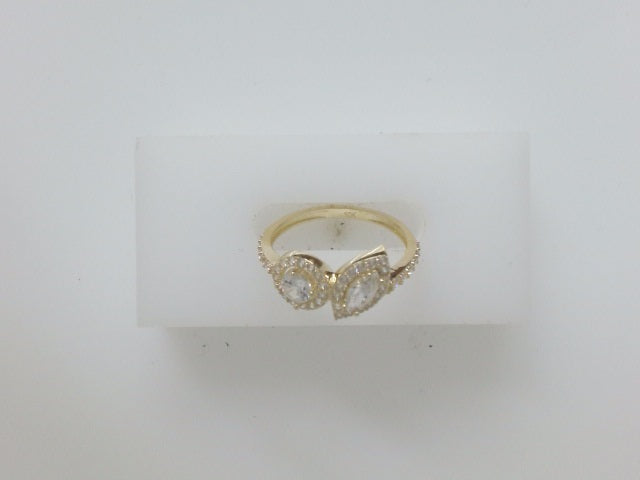 10k Yellow Gold Woman's Ring 1.8g