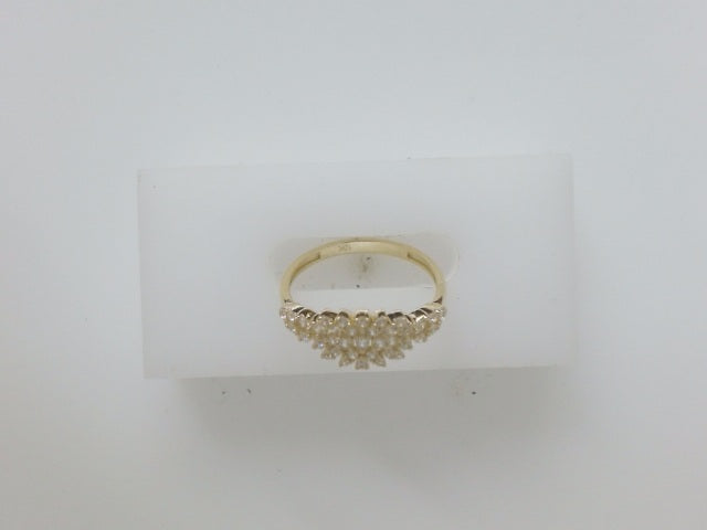 10k Yellow Gold Woman's Ring 1.7g