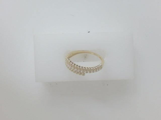 10k Yellow Gold Woman's Ring 1.3g