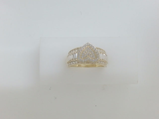 10k Yellow Gold Woman's Ring 3.5g