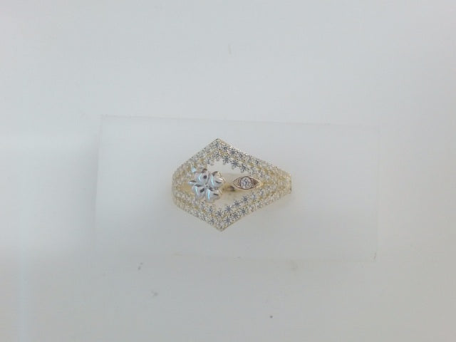 10k Yellow Gold Woman's Ring 2.4g