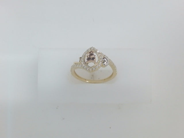 10k Yellow Gold Woman's Ring 1.8g