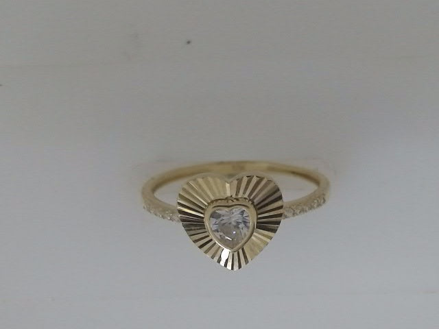 10k Yellow Gold Woman's Ring 1.3g