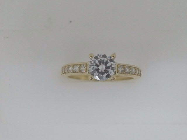 10k Yellow Gold Woman's Ring 2.5g