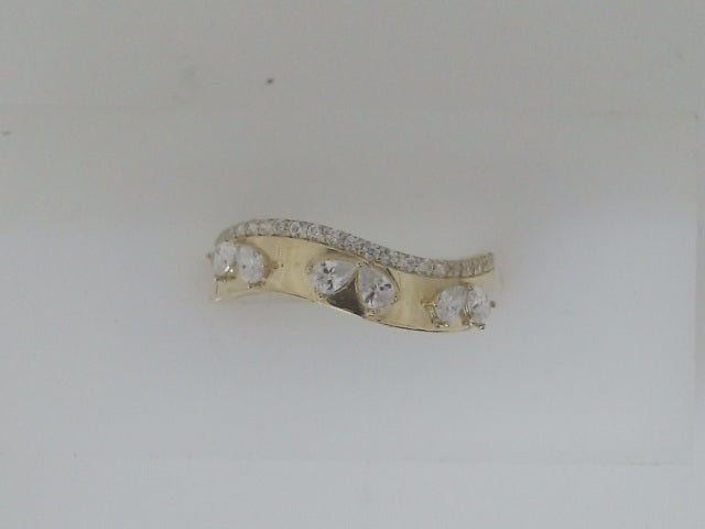 10k Yellow Gold Woman's Ring 1.1g