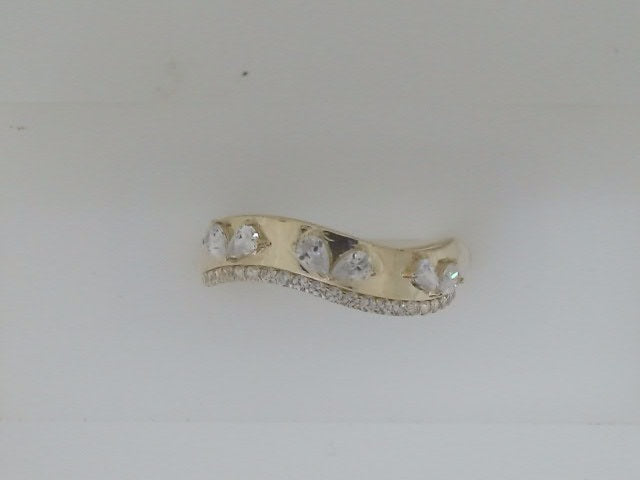 10k Yellow Gold Woman's Ring 1.1g