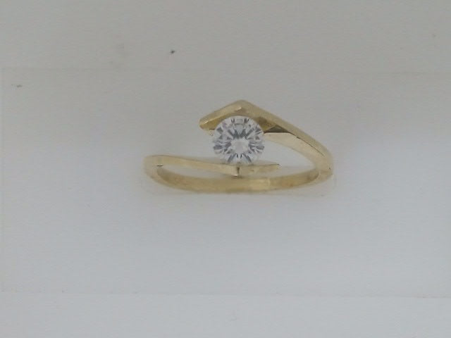10k Yellow Gold Woman's Ring 1.9g