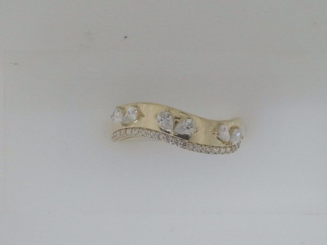 10k Yellow Gold Woman's Ring 1.1g