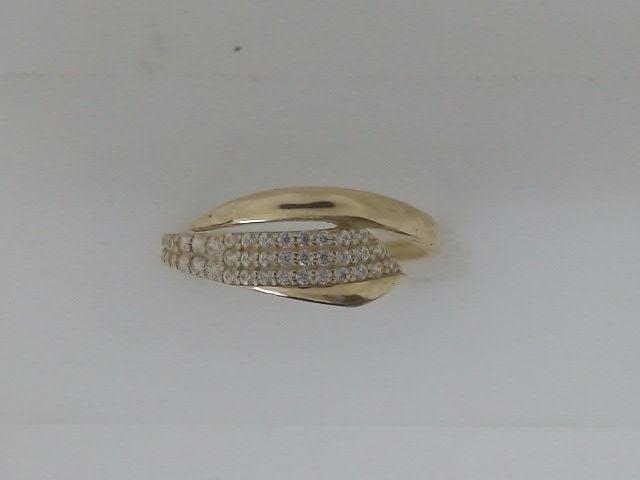 10k Yellow Gold Woman's Ring 1.2g