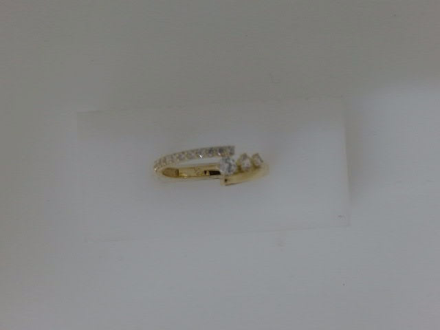 10 KT WOMAN'S RING