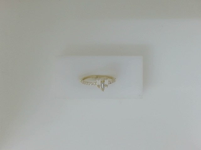 10 KT WOMAN'S RING