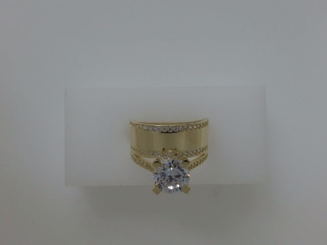 10k Yellow Gold Woman's Wedding Ring 4.5g