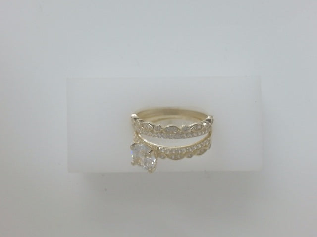 10k Yellow Gold Woman's Wedding Ring 3.5g