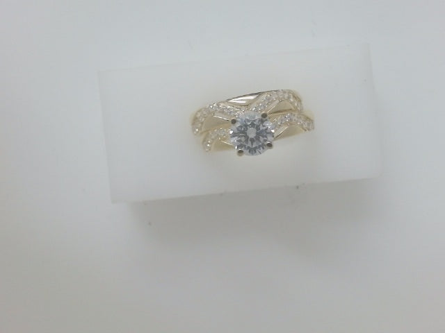 10k Yellow Gold Woman's Wedding Ring 3.4g