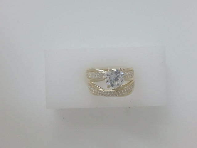 10k Yellow Gold Woman's Wedding Ring 3.6g