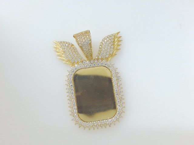 10k Yellow Gold Pendant 9.3g