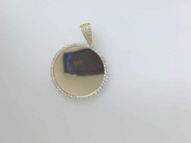 10k Yellow Gold Pendant 4g