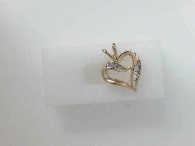 10k Yellow Gold Pendant 2.7g