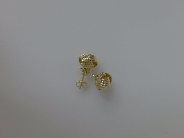 10k Yellow Gold Aretes 1.9g
