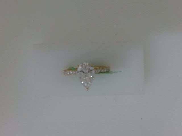 14 KT DIAMOND WEDDING RING LAB