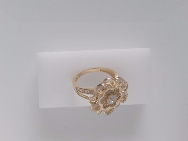 14k Yellow Gold Women's Ring 4.9g