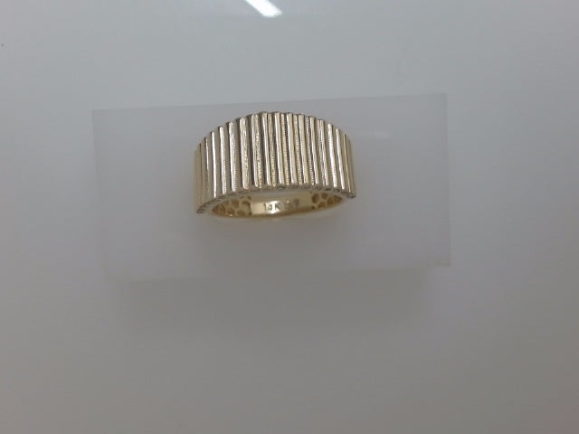 14k Yellow Gold Women's Ring 3.9g