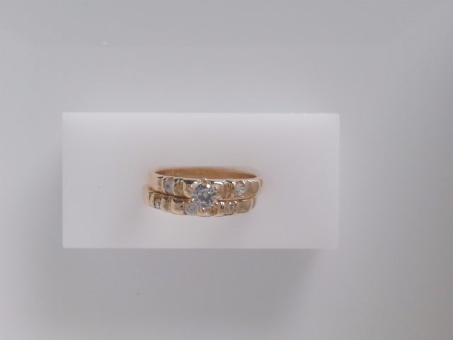 14k Yellow Gold Women's Wedding Ring 5.6g
